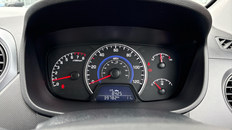 Hyundai i10 1.0 SE 5dr Petrol Hatchback